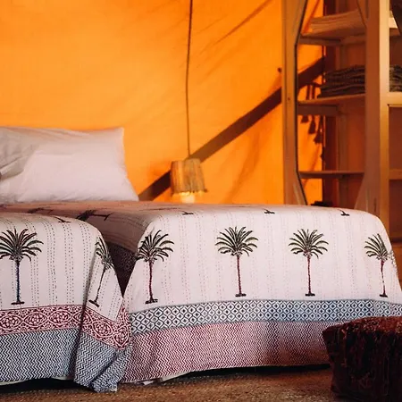 Nomad Glamping Szhiniász